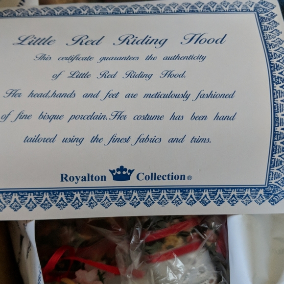 New in box Royalton collection Little red riding hood - Picture 4 of 5